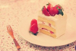 草莓鲜奶油蛋糕卷的做法