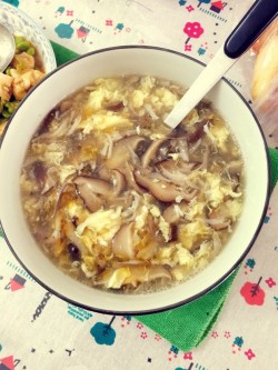 减肥菜谱-豆苗蘑菇汤