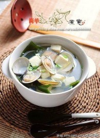 蛤蜊海带豆腐汤