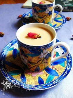 玫瑰奶茶怎么做好吃 玫瑰奶茶的做法