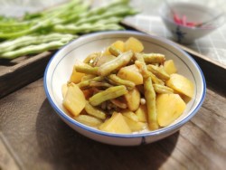 农家菜芸豆炖土豆（超级简单好吃）的做法