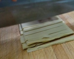美食百科：东北尖椒干豆腐怎么做？