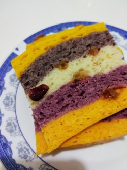 天然食材榨汁做的彩虹发糕