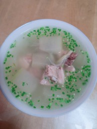 绿豆冬瓜排骨汤怎么做好吃 绿豆冬瓜排骨汤的做法