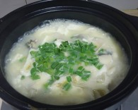 黄骨鱼豆腐汤的做法_美食方法