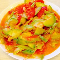 西红柿炒西葫芦怎么做好吃 西红柿炒西葫芦的做法