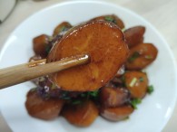 土豆红烧肉焖饭的做法