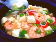 文蛤虾仁豆腐汤的做法