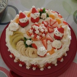 白巧草莓水果蛋糕的做法