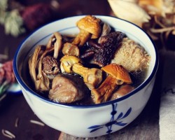 广东老火汤-羊肚菌姬松茸杂菌汤