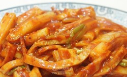 韩剧中上镜率最高的小吃——韩式辣炒年糕
