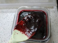 自制蓝莓果酱怎么做好吃 自制蓝莓果酱的做法大全