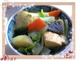 东北炖菜-白菜炖冻豆腐