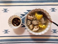 冬日暖心玉米莲藕排骨汤的做法