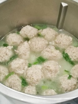 冬瓜汆丸子汤的做法