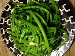 清炒茼蒿菜的做法