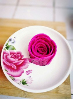 火龙果玫瑰花卷
