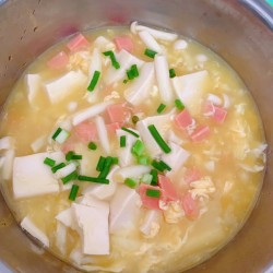 豆腐火腿菇笋汤