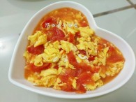 西红柿炒鸡蛋的窍门-炒西红柿时可以加点糖