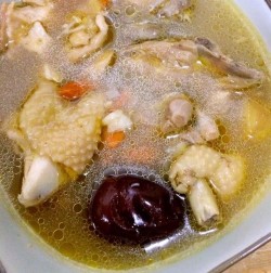 春季养生鲜鲍鱼土鸡汤的做法