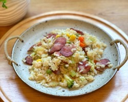 【兔子爱厨房·中秋家宴】砂锅腊味饭