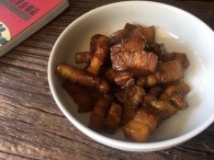 蒜苔红烧肉的做法及作用介绍