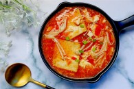 番茄金针菇豆腐汤（）的做法_美食方法