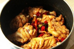 初冬季干香辣爽一锅端 --干锅鸡翅的做法