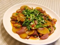 干锅土豆片的做法_美食方法