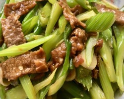 西芹炒牛肉怎么做好吃 西芹炒牛肉的做法