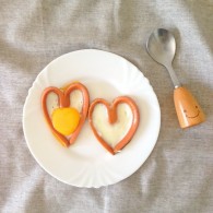 爱心香肠煎蛋——美亚粉尚”靓瘦“好锅试用菜谱的做法